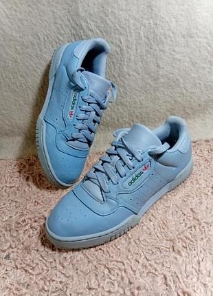 Шкіряні кросівки adidas, 39-40 розмір