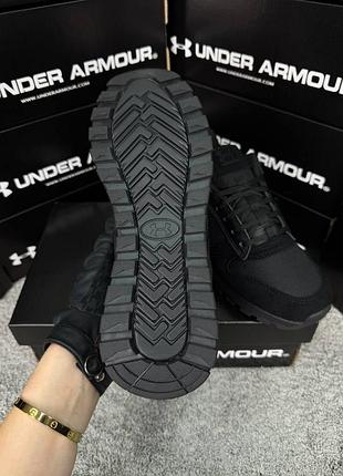 Under armour essential runner all black 5