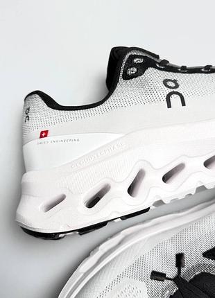 On running cloudtilt light grey black 4