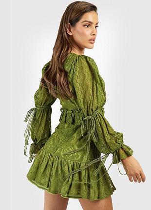 Яскрава сукня boohoo 4