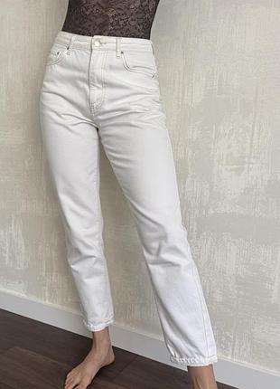Джинси ginatricot perfect jeans, розмір 36, має дефект - розпущена обробка петельки на ширинці