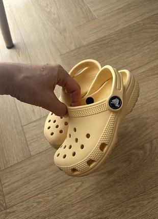 Дитячі шльопнці crocs 5