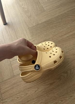 Дитячі шльопнці crocs 4