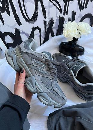 Стильні жіночі кросівки new balance 9060 vintage