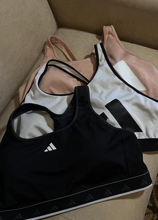 Топи adidas в розмірі 2xl
