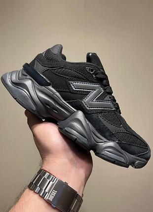 Balance 9060 triple black