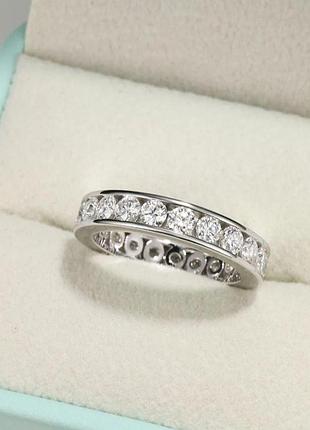 Серебряное кольцо с муассанитом размер 18 сертификат