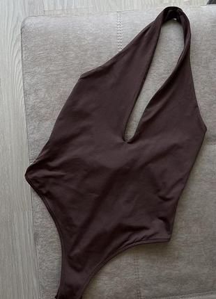 Коричневе боді з глибоким вирізом mango p. m
