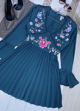 Нова літня сукня asos xs коротке плаття з вишивкою смарагдова сукня пліссе вишита сукня