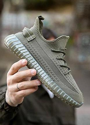 Кроссовки adidas izi boost