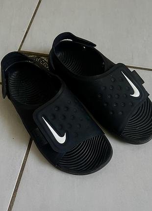 Босоніжки, сандалі nike