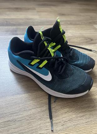 Кросівки nike