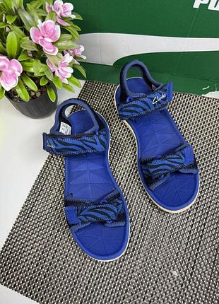 Оригінальні босоніжки на липучці clarks