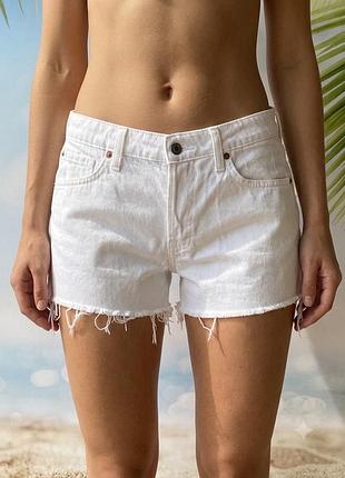 Білі шорти 90ʼs boyfriend shorts low waist h&m