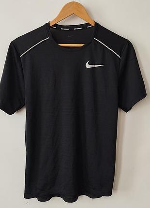 Мужская спортивная футболка nike dri-fit miler