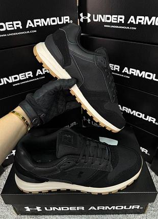 Under armour essential runner black beige 6
