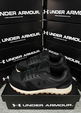Under armour essential runner black beige 9