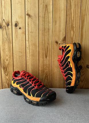 Трендові кросівки кеди взуття чоловічі nike air max tn plus