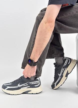 Чоловічі кросівки nike initiator dark grey beig