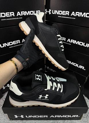 Under armour essential runner black white 6