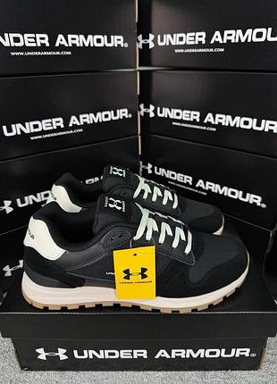Under armour essential runner black white 7
