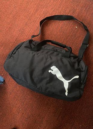 Оригінальна спортивна сумка від puma в чудовому стані.