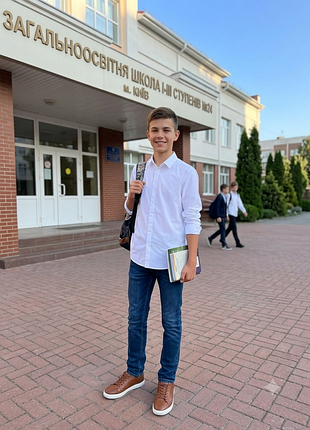 Классическая белая рубашка рубашка мальчишки на 15-16 р