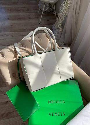 ⚜️bottega veneta arco tote⚜️