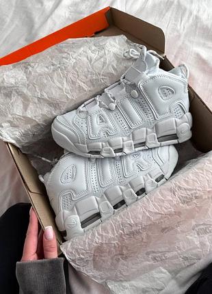 Стильні жіночі кросівки nike air more uptempo white