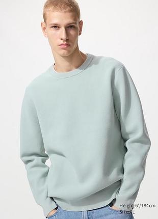 Светр  uniqlo
