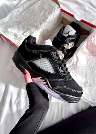 Стильні жіночі кросівки jordan 5 retro low dongdan