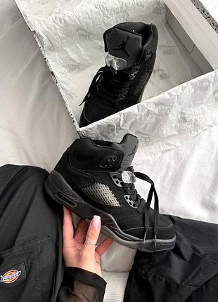 Стильні жіночі кросівки jordan 5 retro full black