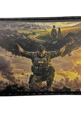 Шеврон на плечах