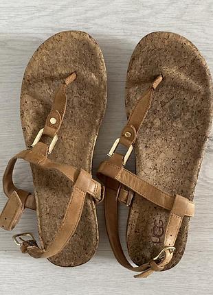 Ugg босоніжки