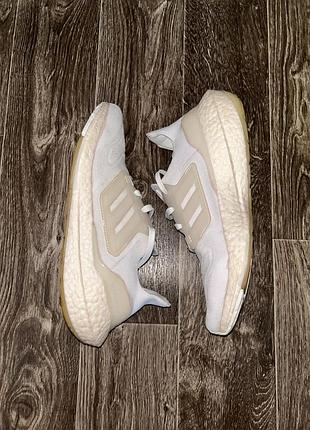 Кроссовки adidas ultraboost 22
