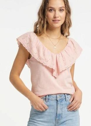 Нежная персиковая блуза с кружевной оборкой (h&amp;m)
размер xs.