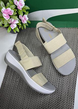 Оригинальные босоножки сандалии на резинках липучках clarks