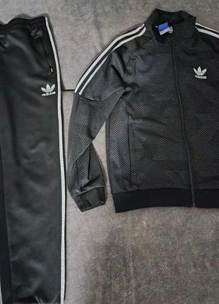 Спортивний костюм adidas