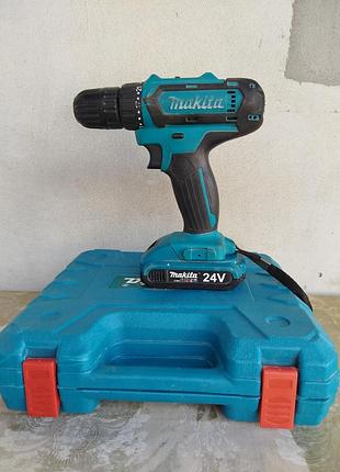 Шуруповерт makita в кейсе