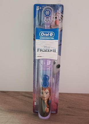Детская электрическая зубная щетка oral-b kids battery powered toothbrush