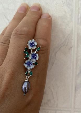 Серьги подвески, эмаль, кристаллы, натуральные жемчуга.