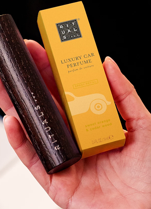 Набір для авто rituals the ritual of karma luxury car perfume kit holder + 1 spray refill