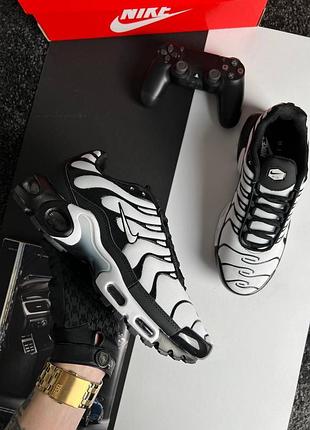 Чоловічі кросівки nike air max plus white black