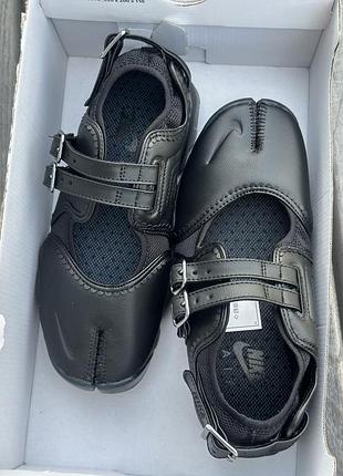 Nike air rift breathe black tabi