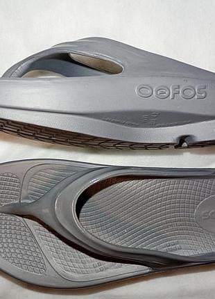 Oofos oolala sandal — це інноваційні відновлювальні в'єтнамки, 
розмір: жіночий us w11 / eu 42 (довжина устілки ~27 см)