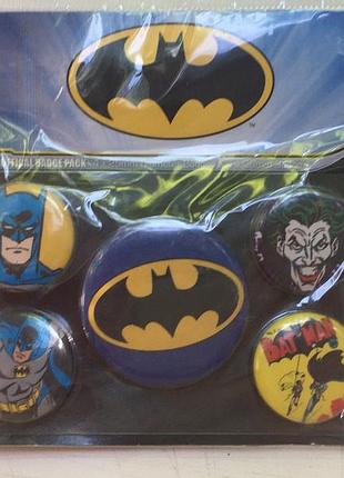 Продам оригинальный набор значков dc comics: batman (pyramid international)