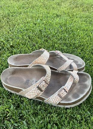 Шкіряні вʼєтнамки-сандалі birkenstock