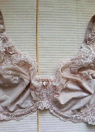 Бюстгалтер с кружевом без поролона, на косточках, hunkemoller 90d