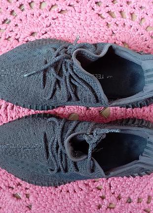 Adidas yeezy boost 350 v2 кроссовки мужские черного цвета в красивом состоянии