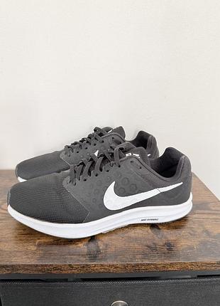 ✨ стильні кросівки nike running, оригінал.  📏 розмір: 40,5 (26 см)